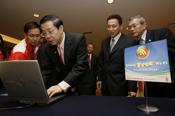 Penang Chief Minister at the 2009 launch of Penang Free WiFi