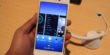 OPPO R7 Lite Hands On 37