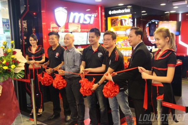 msi-store-opening-3