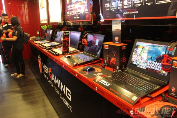 msi-store-opening-5