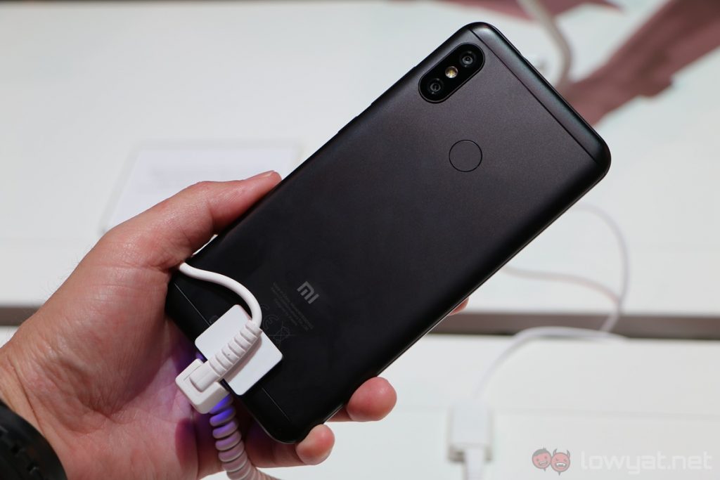 xiaomi mi a2 lite hands on 16