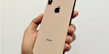 iphone xs max unboxing 03