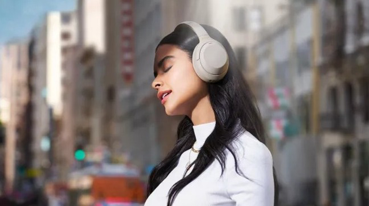 Sony WH-1000MX4 Wireless Noise-Cancelling Headphones Launched