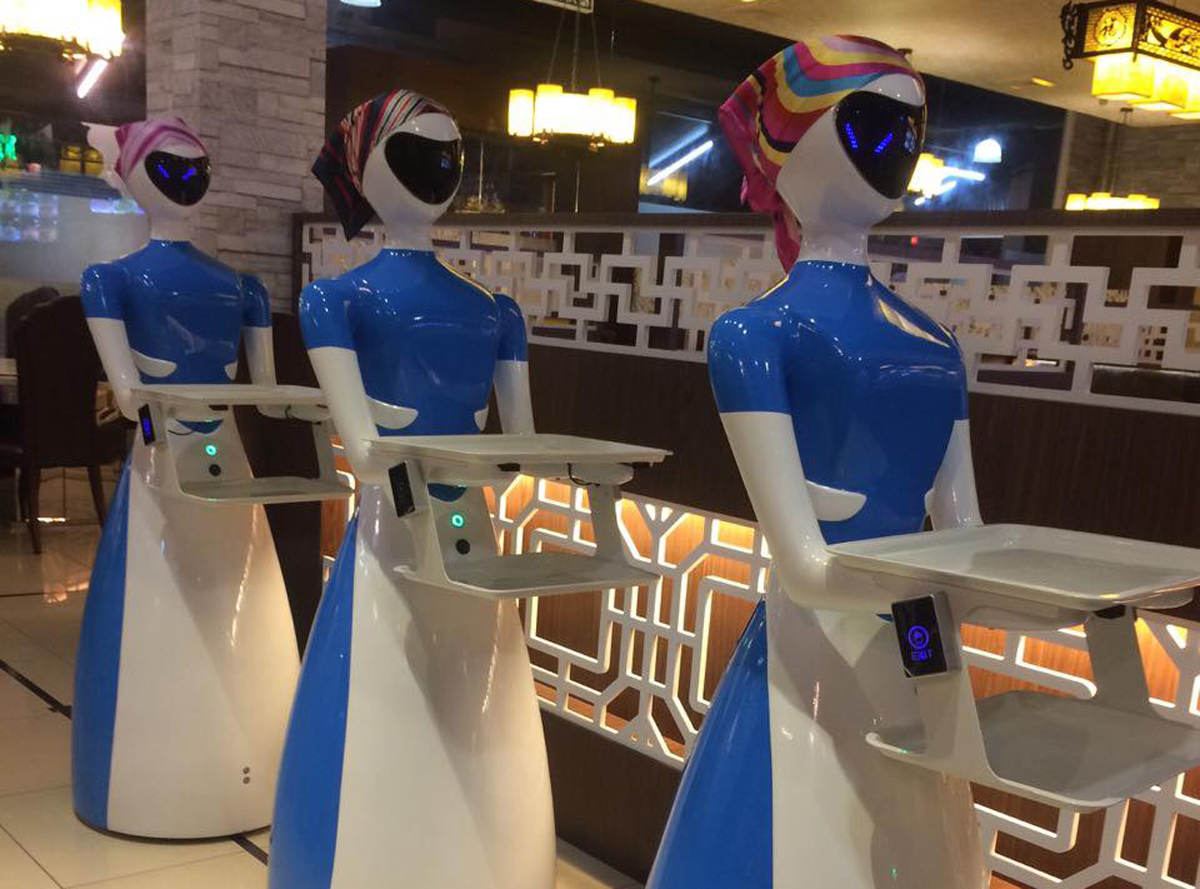 Original Penang Kayu Nasi Kandar Robot Waiters PuduBot