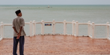 Strait of Melaka from Mosque