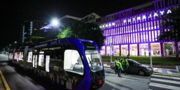 putrajaya art trackless tram